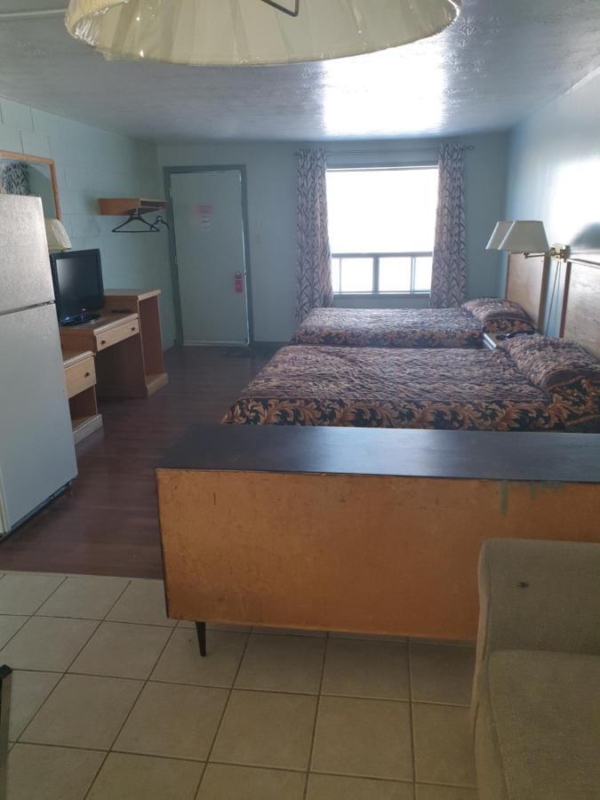 Chimo Motel Cochrane Dış mekan fotoğraf