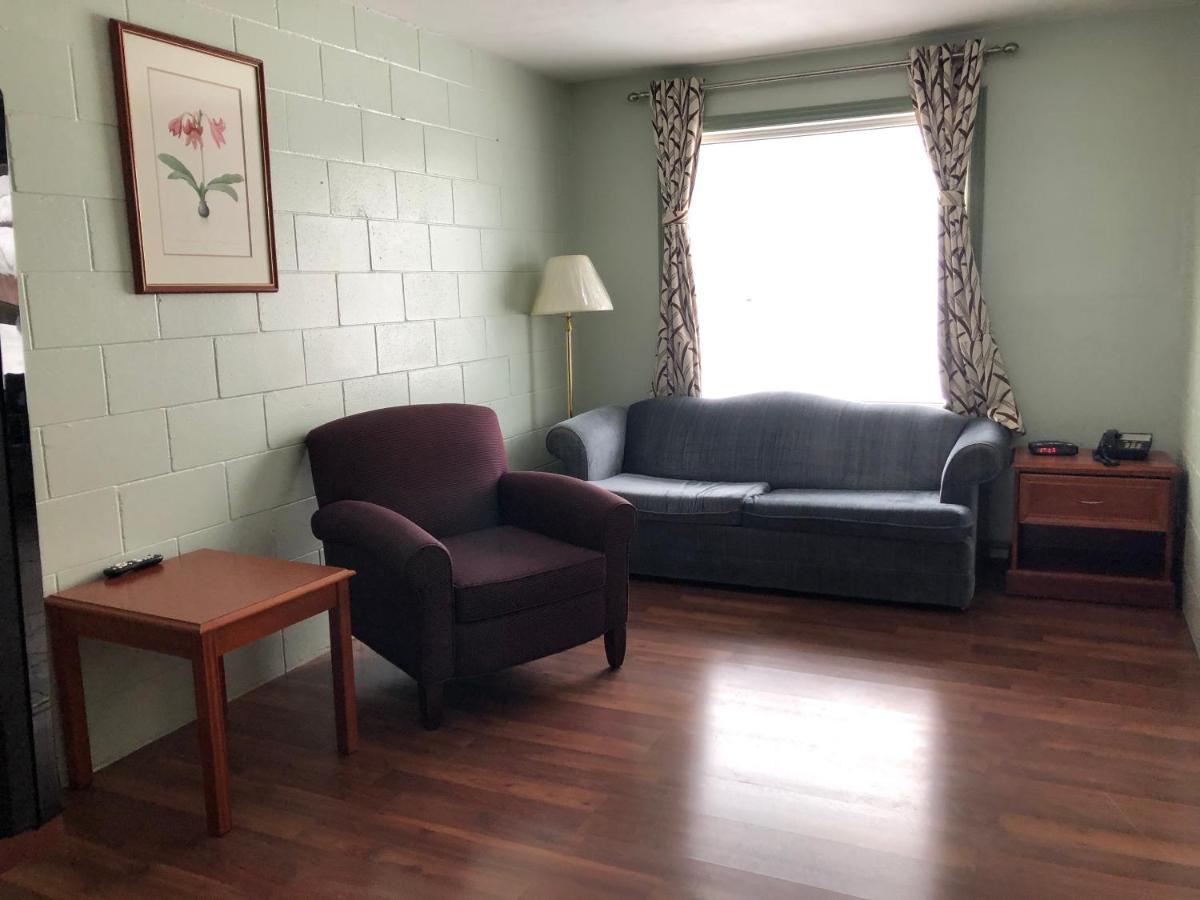 Chimo Motel Cochrane Dış mekan fotoğraf
