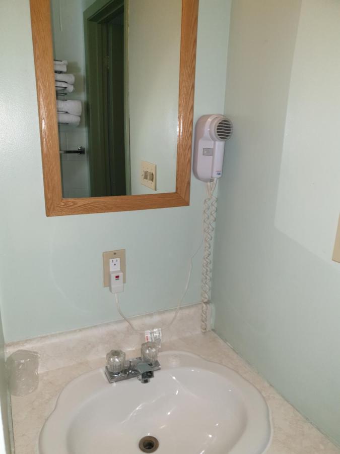 Chimo Motel Cochrane Dış mekan fotoğraf