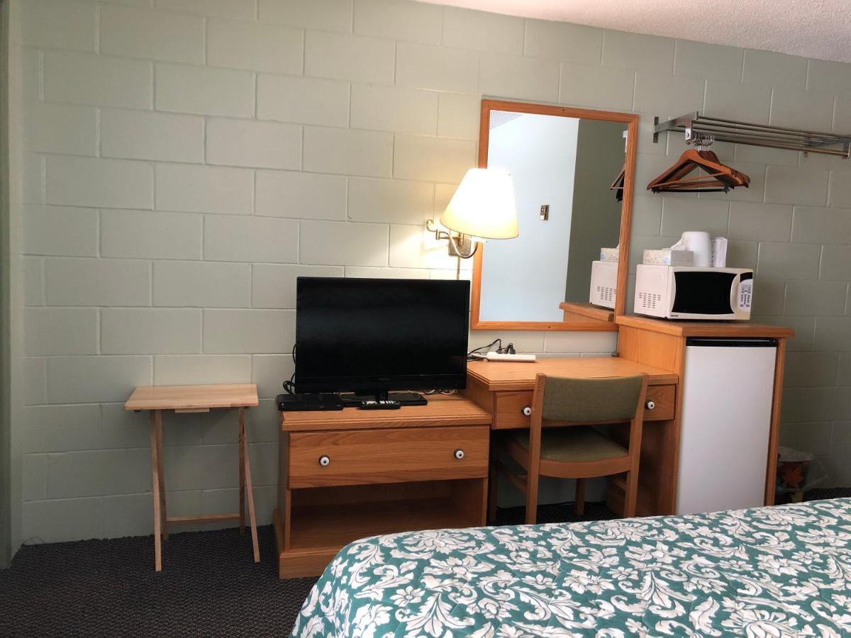 Chimo Motel Cochrane Dış mekan fotoğraf
