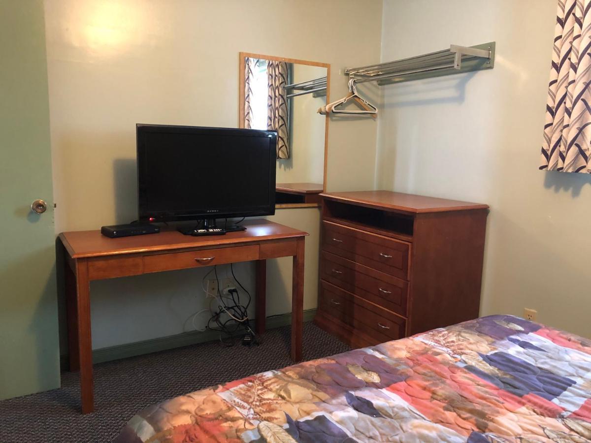 Chimo Motel Cochrane Dış mekan fotoğraf