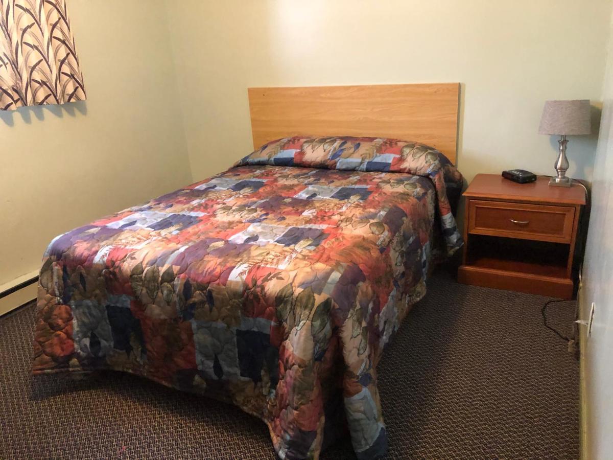 Chimo Motel Cochrane Dış mekan fotoğraf