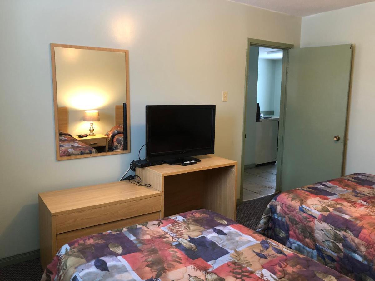 Chimo Motel Cochrane Dış mekan fotoğraf