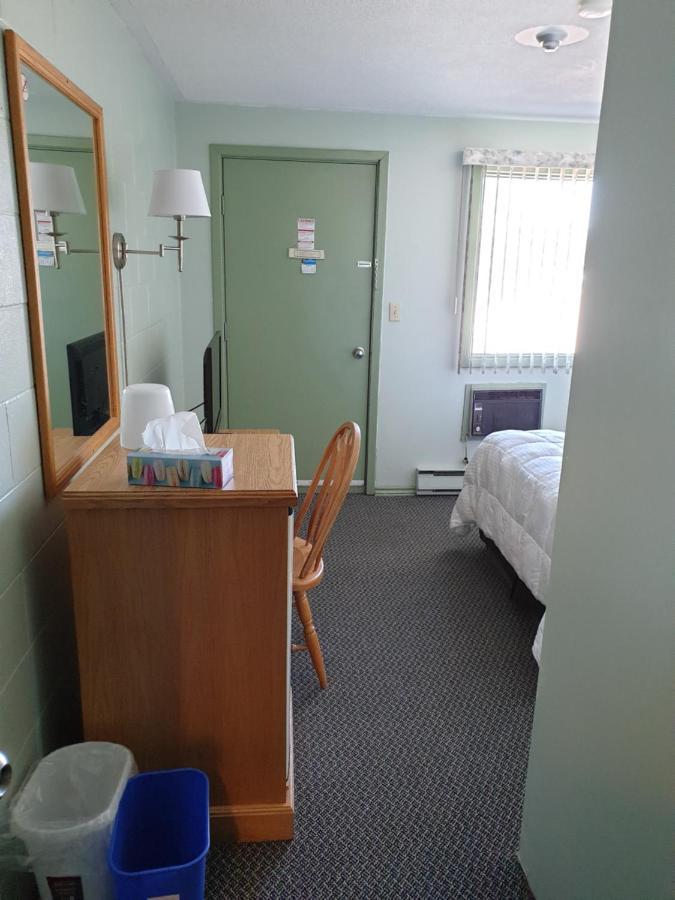 Chimo Motel Cochrane Dış mekan fotoğraf